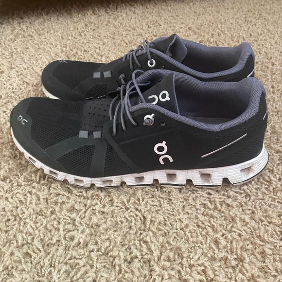 On cloud sneakers. Women’s size 8 - Picture 2 of 4